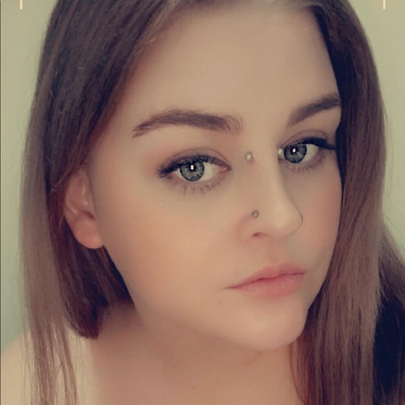 Meet your Posher, Bobbilynn - Picture 1 of 1